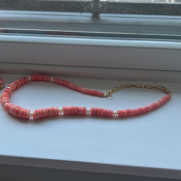 Peach stone and pearl bead necklaces - Picture 2 of 2